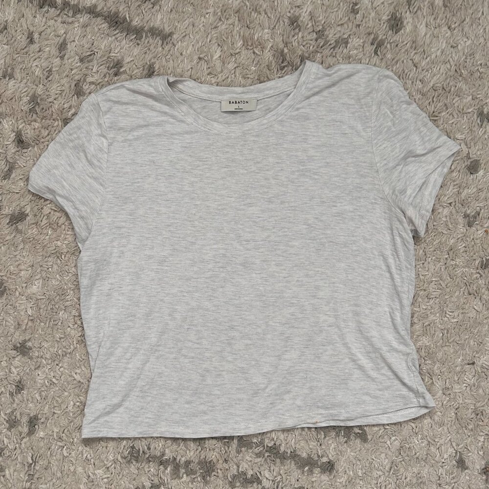3/$10 🟢 Aritzia Babaton Everyday Tee Light Heathered Grey, Size Large